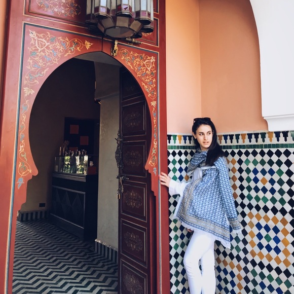 Meet your Posher Allegra - Picture 3 of 3